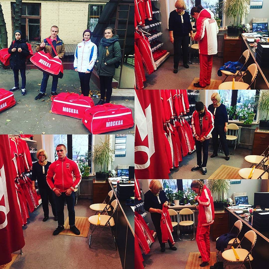 Сегодня трое наших спортсменов. Примеряли форму BOSCO. ГОРДИМСЯ !!!
#lestapro #lestaclub #фтбм #фтбр #москва #муайтай #муайтаймосква #дети #спорт #сочи #ринг #бокс