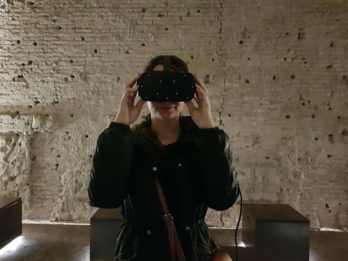 Selene_IM's tweet photo. @CoopCultureIT la realtá #virtuale per vedere la #Domus  Aurea: un'esperienza eccezionale!#Roma #Cultura https://t.co/CWjv9u8Q2y