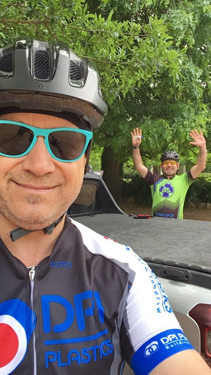 teamyolosa's tweet photo. Great riding 🚵💪🏼☕️ this morning @paulcluverwines #greatoutdoors #summertime https://t.co/4Mshhl4ot6