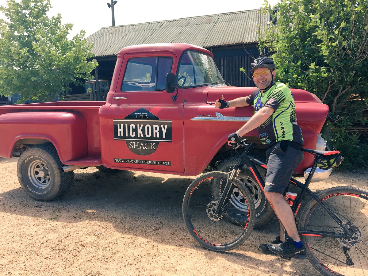 teamyolosa's tweet photo. Great riding 🚵💪🏼☕️ this morning @paulcluverwines #greatoutdoors #summertime https://t.co/4Mshhl4ot6
