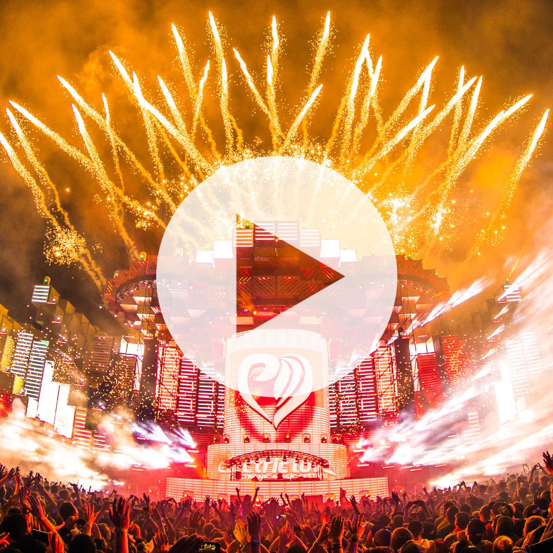 ElectricLoveAUT's tweet photo. One. Hour. Left. #ELF17 #FiveYearsTogether #Aftermovie https://t.co/PAuhPLoVRd