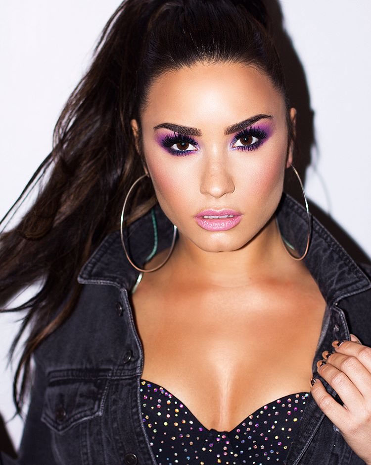 ddlovato's tweet photo. I 💜 Birmingham https://t.co/joUrrQRn8e