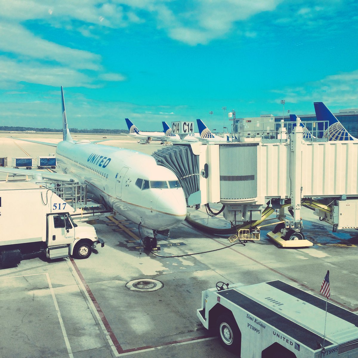 HironaoOkahana's tweet photo. It’s been a bit long, yet productive week at #LexCon, then at #ASHE2017. So great to catch up with friends & colleagues in the field, but I’m so ready to go home to @SalehaBholat & Mika! As always, take me home safely, @United! #UA44 https://t.co/CuoyIiagkd