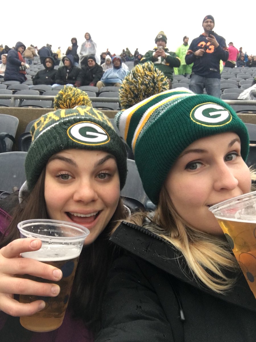 Melnkl's tweet photo. #bearsgame #butreallypackersgame #GoPackGo https://t.co/8vwbZfRxLn
