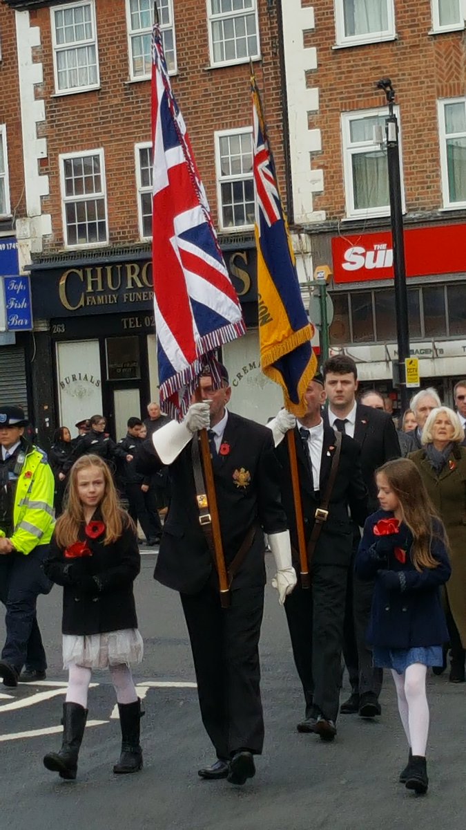 powbarnet's tweet photo. #RemembranceSunday #eastbarnet https://t.co/Pt8LFcp6DO