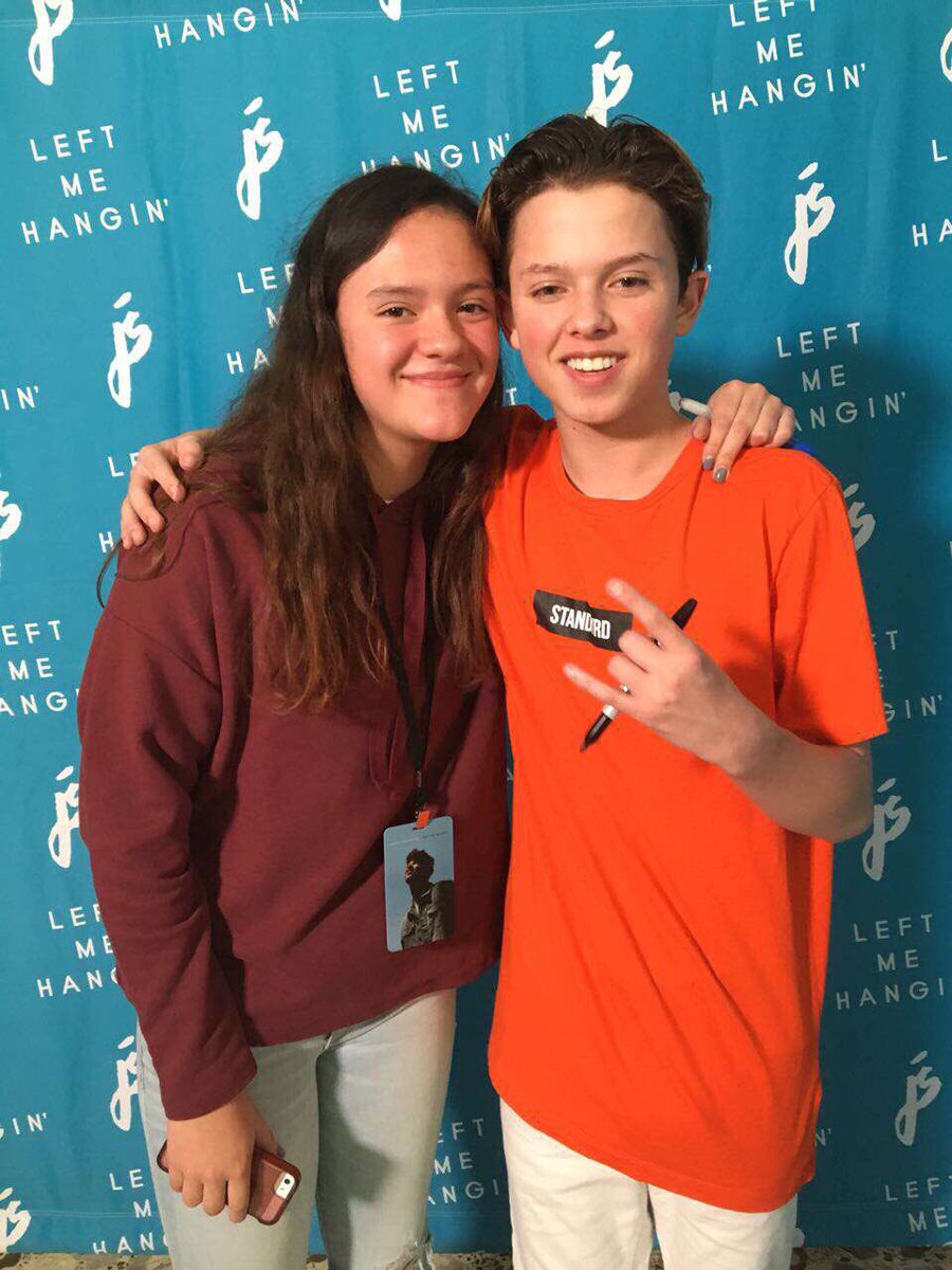 marianazamoragg's tweet photo. Qué rollo con la felicidad hasta yo me emocioneee wowowowowoowowowoww eresss lo maximooooooo @reginabermeo @jacobsartorius https://t.co/1R7WDbKS20