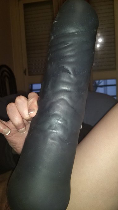 My new photoset is live. Login and enjoy! https://t.co/CCbYqMhfB1 https://t.co/HqlhKv4rFR