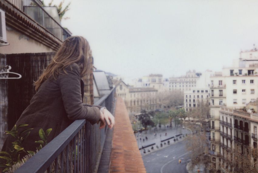 Living Next To This Very Specific Thing Can Make You A Happier Person buff.ly/2mardEp #SelfCareSunday #wellness #actualreasontohugatree