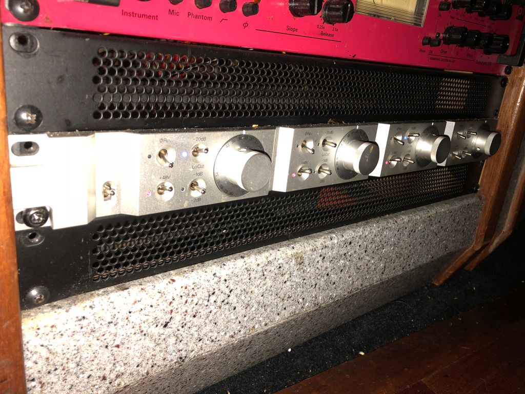 MarcUrselli's tweet photo. Today recording @KayoDotOfficial’s #TobyDriver’s #bass(es) through two amps mic-ed with @MicEhrlund model EHR-M and a DI running through this $7000 pre-amp made in Japan by @SymProceed called SM-MP4 - sounding so evil, deep, rich of subharmonics and clean... gotta hear to believe https://t.co/cBnkUA7QPZ