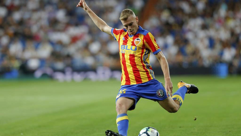 marca's tweet photo. .@ToniLato3, el único español en el once de los jóvenes más prometedores https://t.co/ROt4RWbqQc https://t.co/06qCrmm7SK
