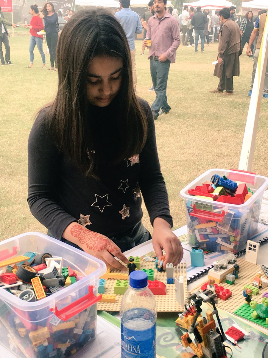 themixpakistan's tweet photo. .@AliNoor’s daughter Sanjana using #lego to make her ideal classroom! 
#MIX2017 #findyourmix https://t.co/uW4RuTVWrO