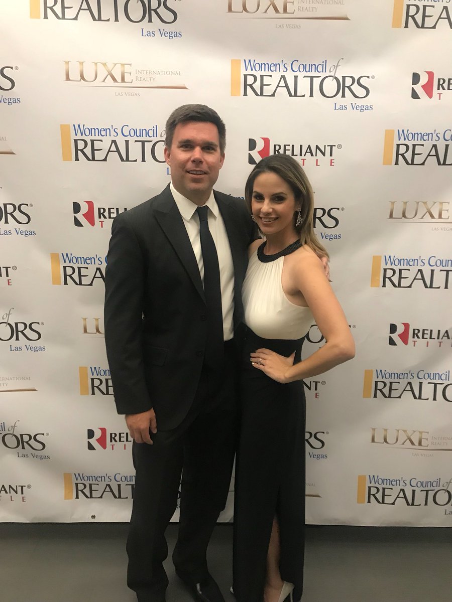 ElizabethForNV's tweet photo. Congratulations to the new #WCRLV Board of Directors. The Gala was absolutely beautiful & everyone looked amazing! #homemeansnevada https://t.co/nz8cm5AgPW