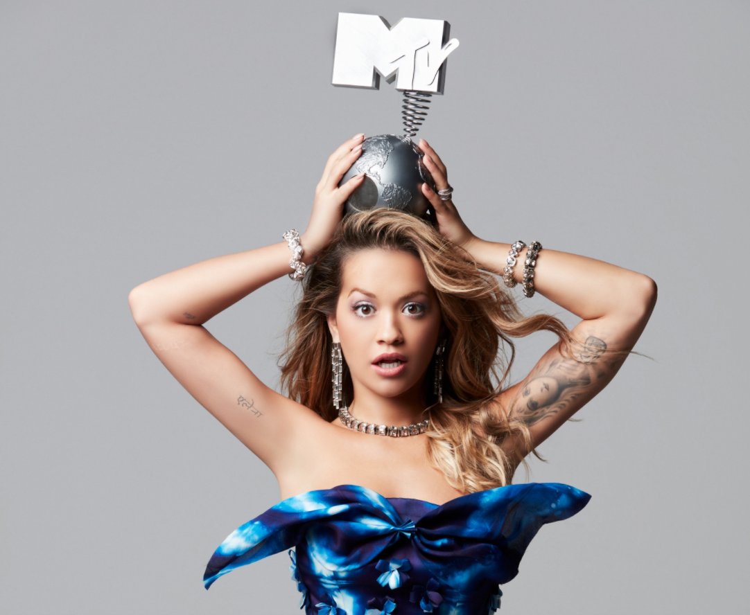 ¡Los #MTVEMA comienzan ya! Enciende tu TV y pon #MTV o entra en mtvema.com
20:00 Alfombra roja
21:00 Show
¡Únete a la conversación con #MTVEMA!