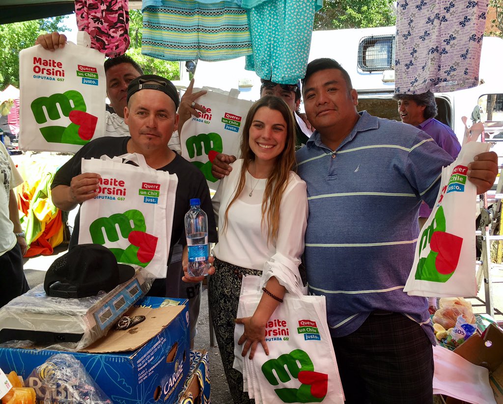 CaiceoConcejal's tweet photo. Último domingo de campaña recibiendo cariño en #CerroNavia ❤. ¡Vota @MaiteOrsini Diputada G57, @NoeMartinezCore I128! #CambiemosLaHistoria✊️ https://t.co/3EjK9PhlWP