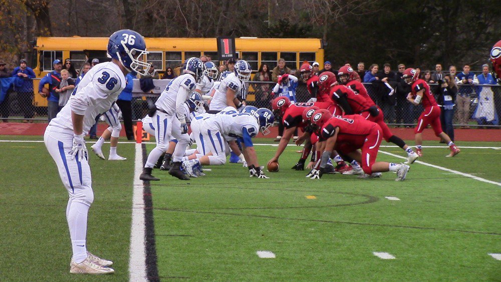 RASports's tweet photo. Holiday rivalry: Cheshire vs. Southington https://t.co/D7h0nwAyJx https://t.co/35iteZKrhS