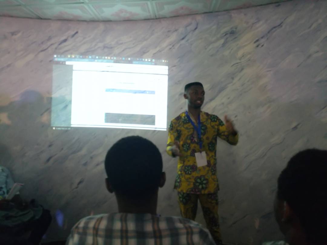 slightlynerd's tweet photo. #devfestse17 was amazing, meet some really cool people and picked up few hacks along the way. Glad to be back to PHC though. Thanks to everyone contributed to my wonderful experience @unicodeveloper @aniediudo @danielekeleme1 @Ginowinne @yomdroid @IsmeeRich @itswisdomagain https://t.co/Ik7mqjFAho