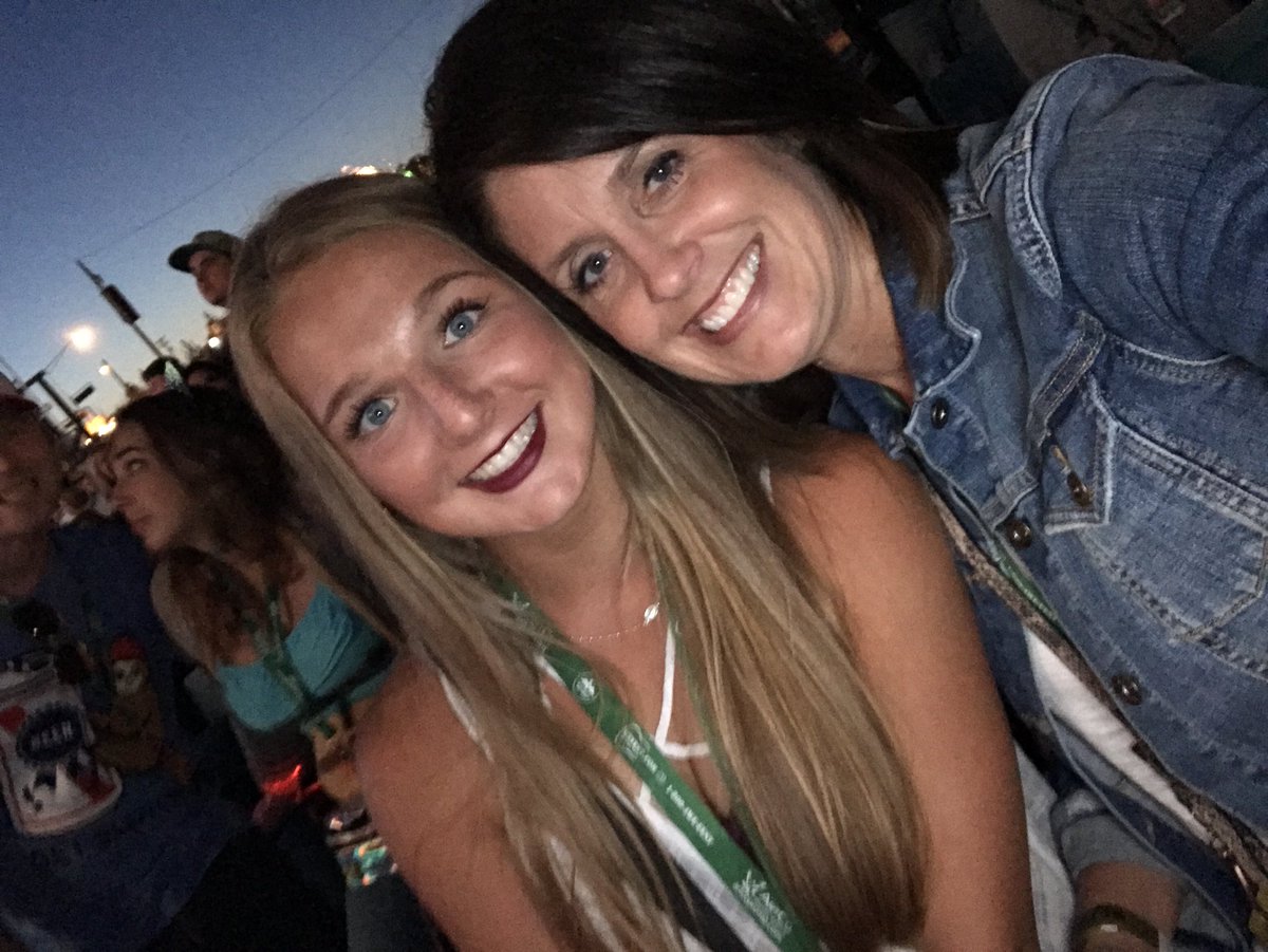 ndhockeymom11's tweet photo. Happy Birthday @Ali_Matter2 - hope you have an amazing day love mama Sue 💙 https://t.co/Lb8DFU6Bm4