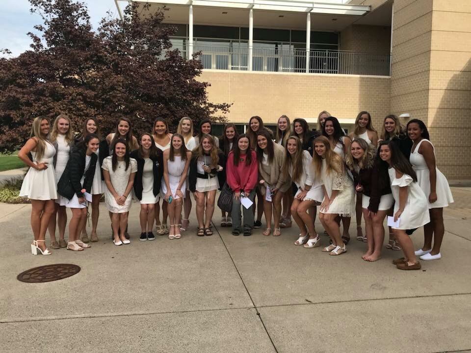 PhiMuJMU's tweet image. A huge welcome to our newest initiated members! #happyinitiation #PhiMu #sisters 💞💠👯‍♀️