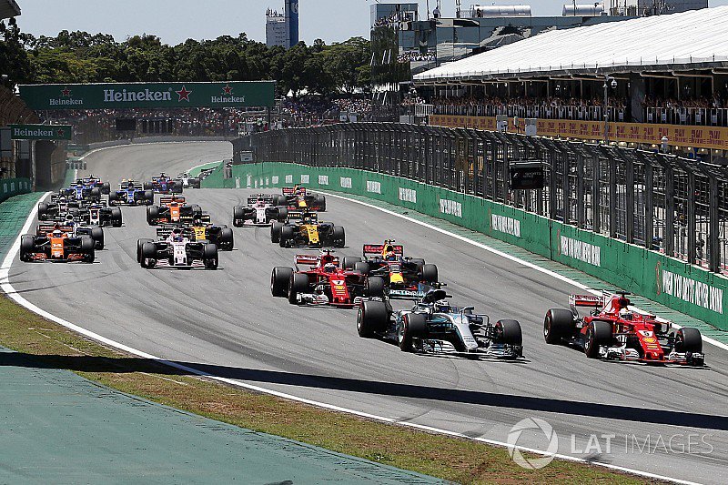 Motorsport_LAT's tweet photo. .@ValtteriBottas reconoce que perdió la carrera en la primera curva https://t.co/s3KKUC4gl0 #F1 #Formula1 #GpBrasil2017 https://t.co/eFynmbs9eK