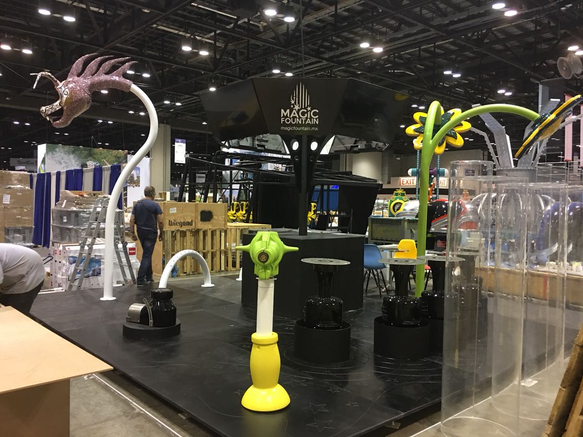 magicfountains's tweet photo. Ya estamos en el montaje de nuestro Stand de #MagicFountain durante el evento de @IAAPAHQ los esperamos en el Stand 1829 #IAE17 https://t.co/S3nEurrSQ6