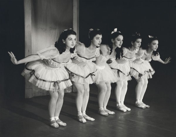AuCanada's tweet photo. Fondé par la ballerine Celia Franca, le @nationalballet fit sa première performance #encejour en 1951. https://t.co/bdXYKh6XJ6