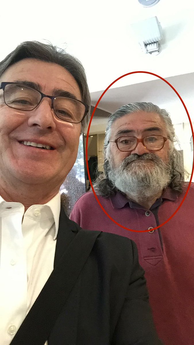 margaritahantke's tweet photo. Por favor RT! Se perdió este hombre, Fernando García ("Nano"), ayer a las 15:00 en el Costanera Center. Tiene alzheimer avanzado. La familia está muy preocupada (Si lo ven, llamar al +569 9 5090 3927) https://t.co/dCaGrVhG0G