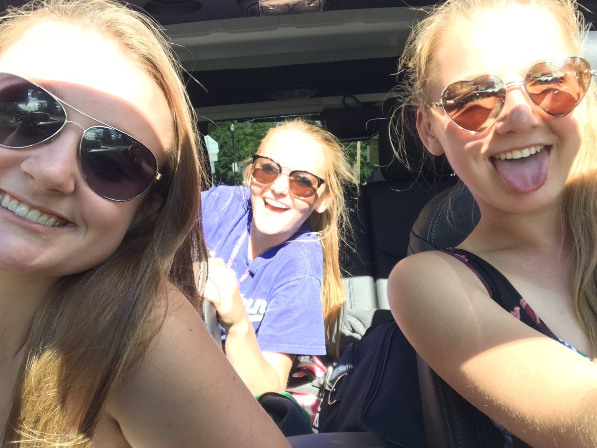 machanson37's tweet photo. happy birthday to the girl who always has my back 💕 thank you for all you do. i love youu https://t.co/cEhgAfdSmW