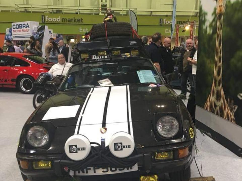 PerformanceDw's tweet photo. Some lovely cars at the show today #NECClassicCarShow #necclassicmotorshow #NECClassic https://t.co/efzGOKISXU