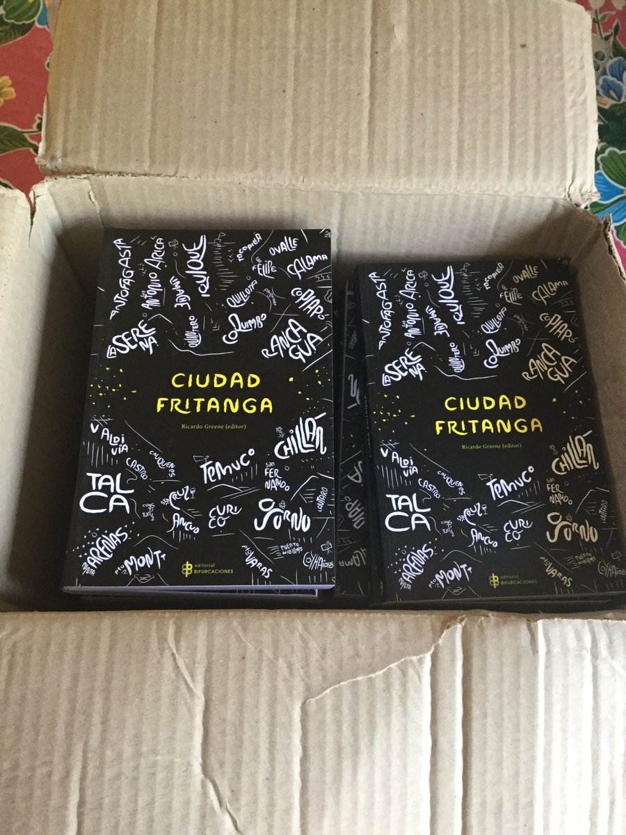 bifurcaciones's tweet photo. ¡Sacamos 1500, y acabamos de abrir la última caja para FILSA! Hasta hoy, -20%, en locales de LaKomuna y Editores de Chile 🙆🏼 https://t.co/KwIP3lZ6yR