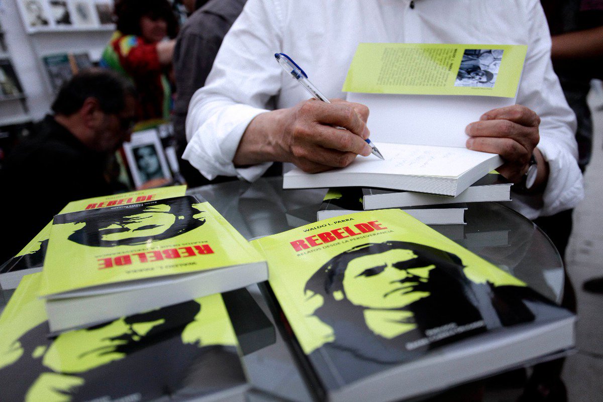 equipoNavarro's tweet photo. Este lunes será presentado Rebelde el libro que relata parte de la vida de @navarrobrain. La actividad se desarrollará en Barros Arana, esquina Aníbal Pinto, Concepción a partir de las  10:30 de la mañana. ¡Acompáñanos! https://t.co/pOWFwXddmc