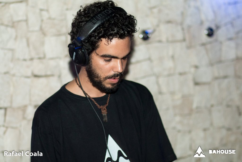 currentlydummy's tweet photo. 10.06.2017 | Salvador | Bahouse: Gabnn, Splinter, Angelo Reale

© Bahouse Intl. 2017 | Sounds closer.
https://t.co/mgqafShedK https://t.co/kbBuboBcpE