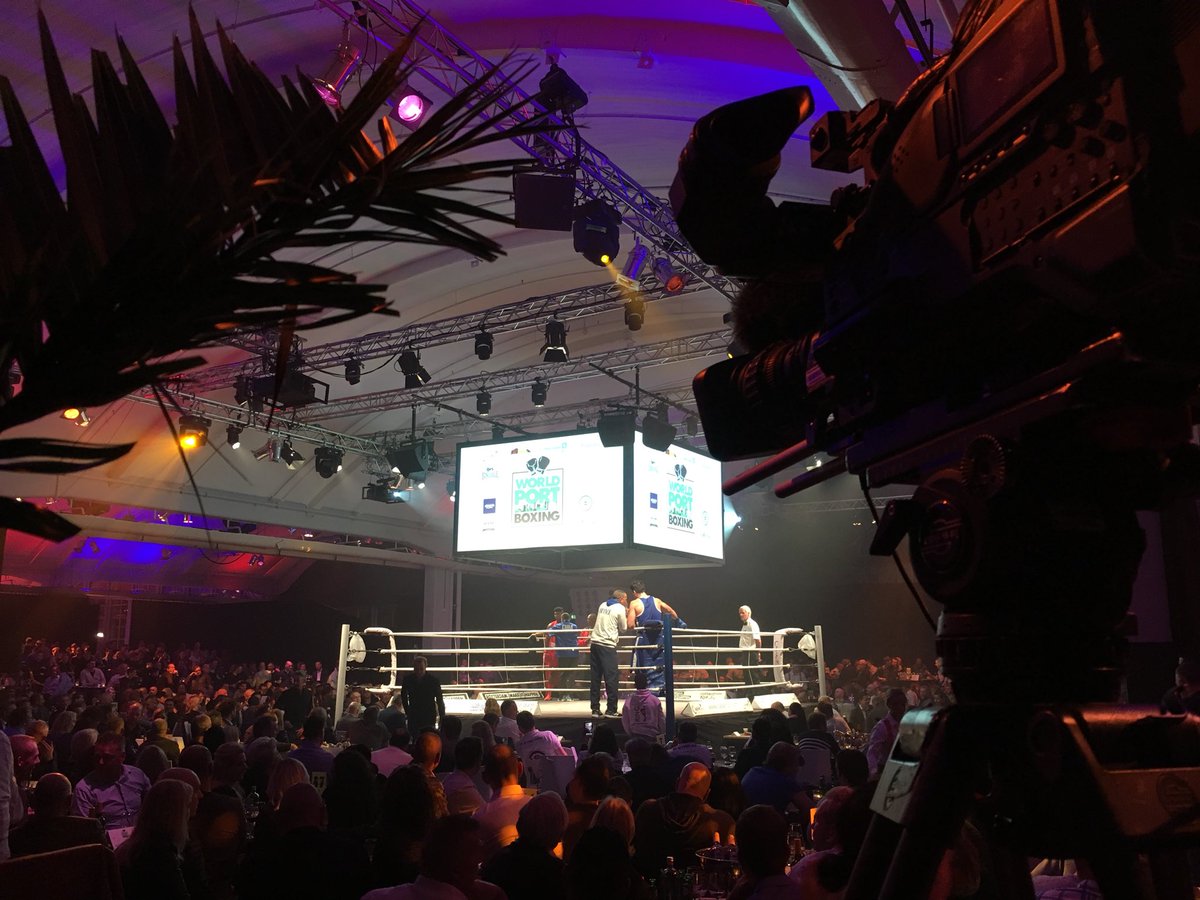 RijnmondSport's tweet photo. Artjom Kasparian heeft gevochten als een leeuw, maar het was net niet genoeg. Osleys Iglesias Estrada wint op punten. Cuba leidt met 5-1. #WorldPortBoxing https://t.co/6gyElFXca9