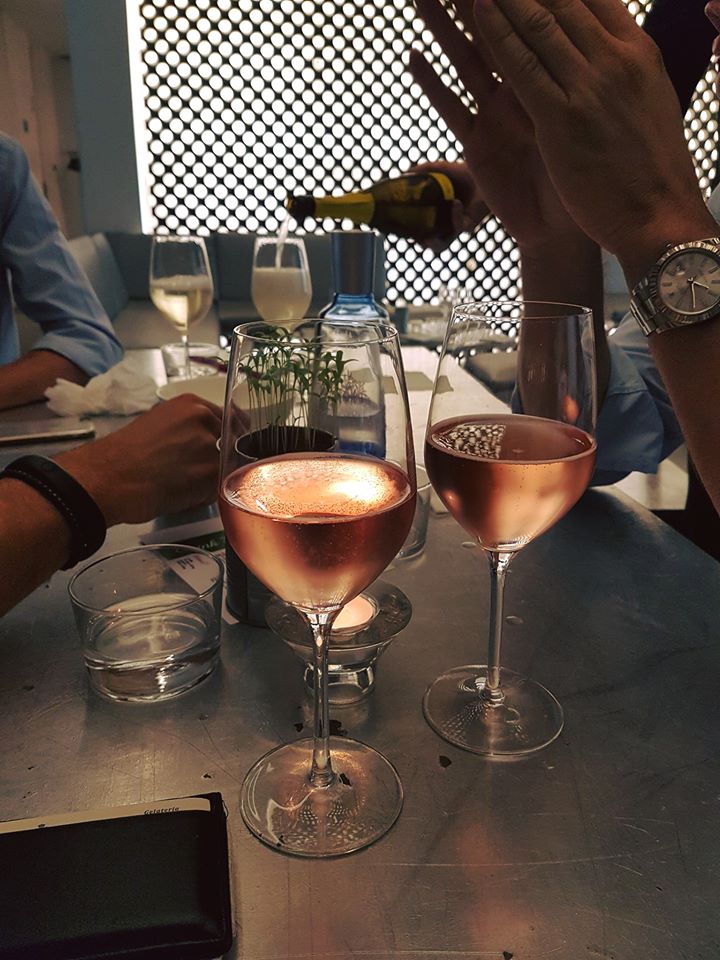 Weekend vibes with Cuvée Rosé. 100% grignolino grapes make extremely fresh and dry rosé, with excellent fizz and distinct aromas of strawberry pulp. SO GOOD. #drinkmorewine #roseallday #weekendvibes #winemakers #drinkmontalbera