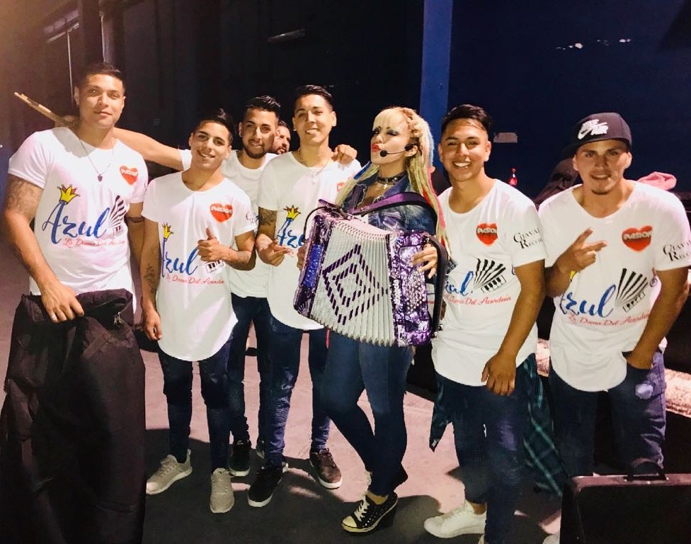 soyazulcarrizo's tweet photo. ♡ Hay equipo en @PasionOriginal ♡ https://t.co/yzzzriTyV4