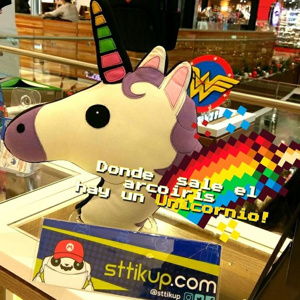 Sttikup's tweet photo. Donde sale el #arcoiris hay un #unicornio 🦄🌈🌼
#sttikupgeek  #felizdomingo #regalos https://t.co/6ZbJMwHYnU https://t.co/jhe9Cd8GPJ