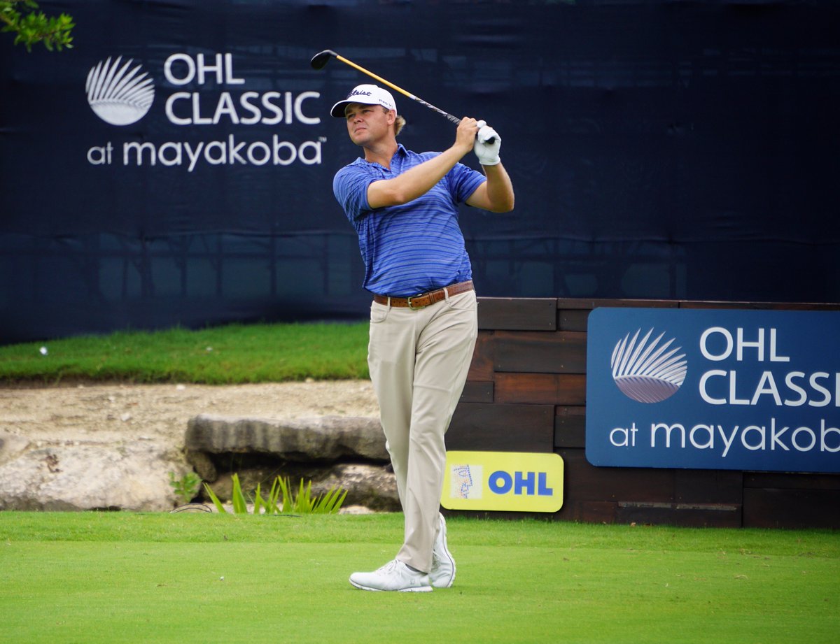 PGATOUR's tweet photo. The leaders are making the turn at @MayakobaGolf.

1. Patton Kizzire (-18)
2. Rickie Fowler (-15)
T3. Charles Howell III (-14)
T3. Si Woo Kim (-14)

Leaderboard: https://t.co/H5DFVGXKVC https://t.co/vzIcuRsnW1