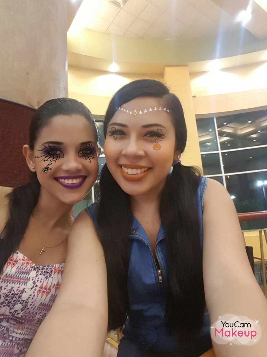 Ashly_Kariel's tweet photo. Cuchufleta ☺ https://t.co/j48voEPhpQ