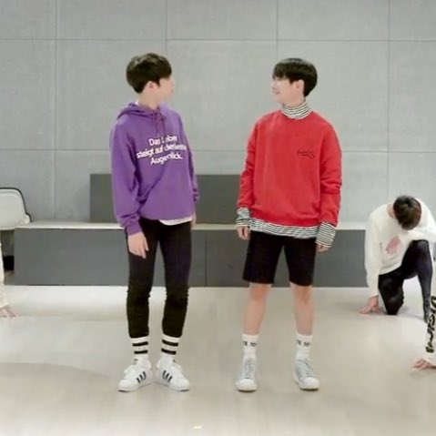 what__seop's tweet photo. 완전 짝꿍수인 😆😆😆 https://t.co/sHpWas6N4n