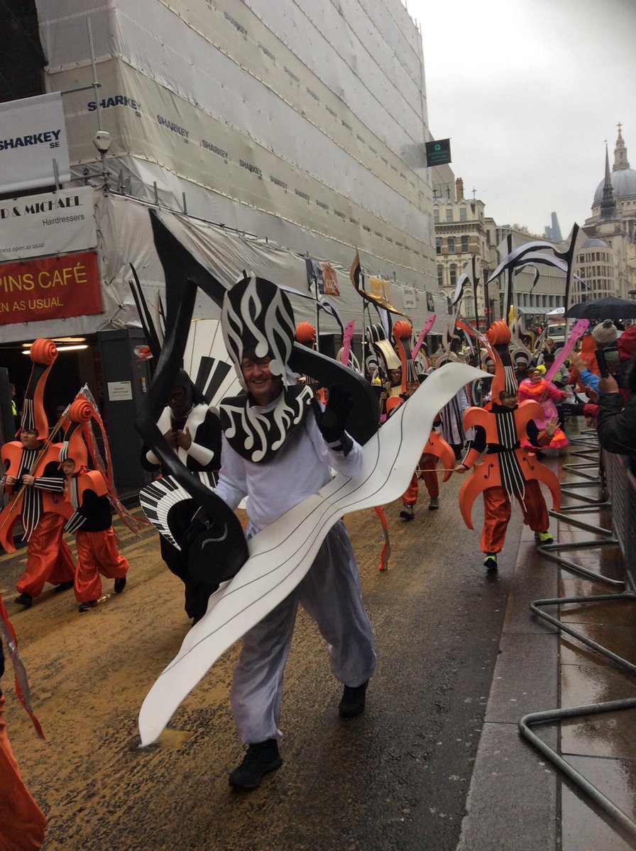 alisoncrow42's tweet photo. #LordMayorsShow https://t.co/nduPjpUNW8