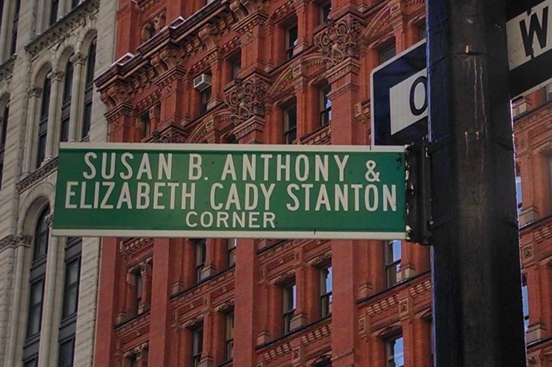 mbsmithTX's tweet photo. #GirlsWhoPrint, you need to read this! Great article honoring Pam Elam, who made sure GWP foremothers Susan B. Anthony &amp; Elizabeth Cady Stanton get the respect they deserve!  Find out what this street corner has to do with #printing! https://t.co/KrT0sMoFeC https://t.co/AnY2BeCFKk
