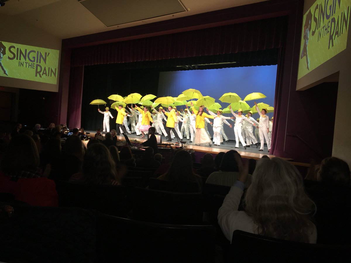 PrincipalCreech's tweet photo. Congratulations to the cast and crew of the Oak Hill Players “Singin’ in the Rain.”
Fantastic show! #SHSmusical https://t.co/b8aMreCHKN