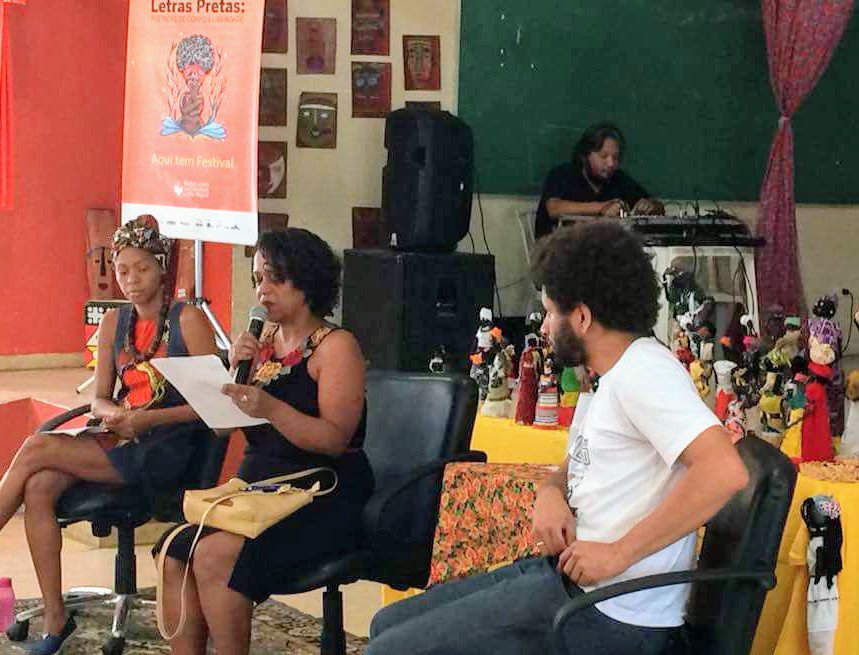 cauce33's tweet photo. #LetrasPretas | @TideSetubal:
1.-Apresentação do Dancetude - Programa Jovens Urbanos.
2.-Roda de conversa Racismo Estrutural e Genocídio da Juventude Negra com #CristianeRibero e #AdrianoSousa

@InstitutoMJA @cauceac @mexicoxpaz @redretono  @erillan @carloscauce @SoyLeszTarumba @ https://t.co/0Gs199AWcj