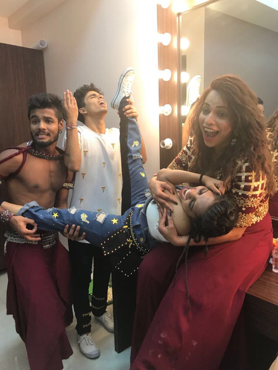 pradhan_mini's tweet photo. Madness ki dukan my master blasters https://t.co/d377nw5pz0