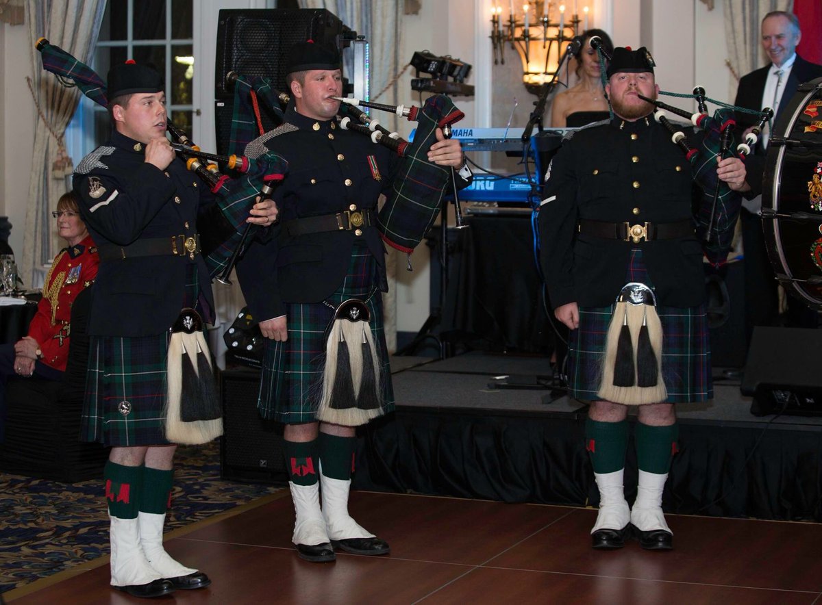 NoStoneAlone's tweet photo. Beautiful evening @FairmontMAC @OilCitySound @RiverCityEvents #dancetoremember #yeg #thankyou your support helps #educatestudents #RememberanceDay2017 #poppies https://t.co/O0G66bJUNt