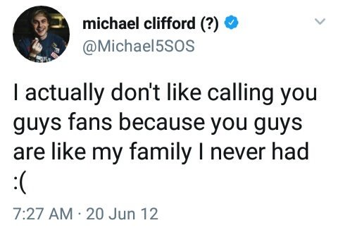 _StansMichael's tweet photo. If you stan Michael Clifford you know how important the #5SOSFam is to him 💟 https://t.co/lpYrL4BTAt