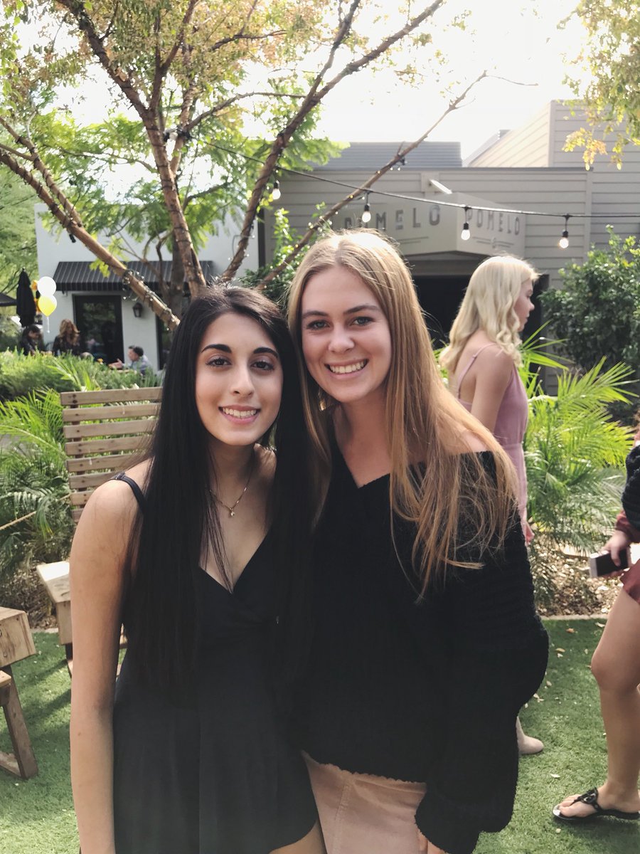 elyse_stark's tweet photo. happy birthday young nees!💖 hope you day is #awesome! love u!💗🍾✨ @aneesadaas https://t.co/4CJ4PxGCgf