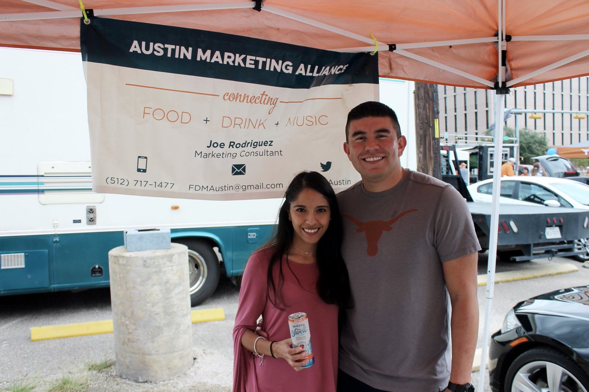 AdGradCouncil's tweet image. Our final tailgate of the season was a success! Huge thank you to our wonderful sponsors @FDMAustin @MiltosAustin &amp;amp; @mighty_swell 🏈🤘 ‘til next year tailgaters!