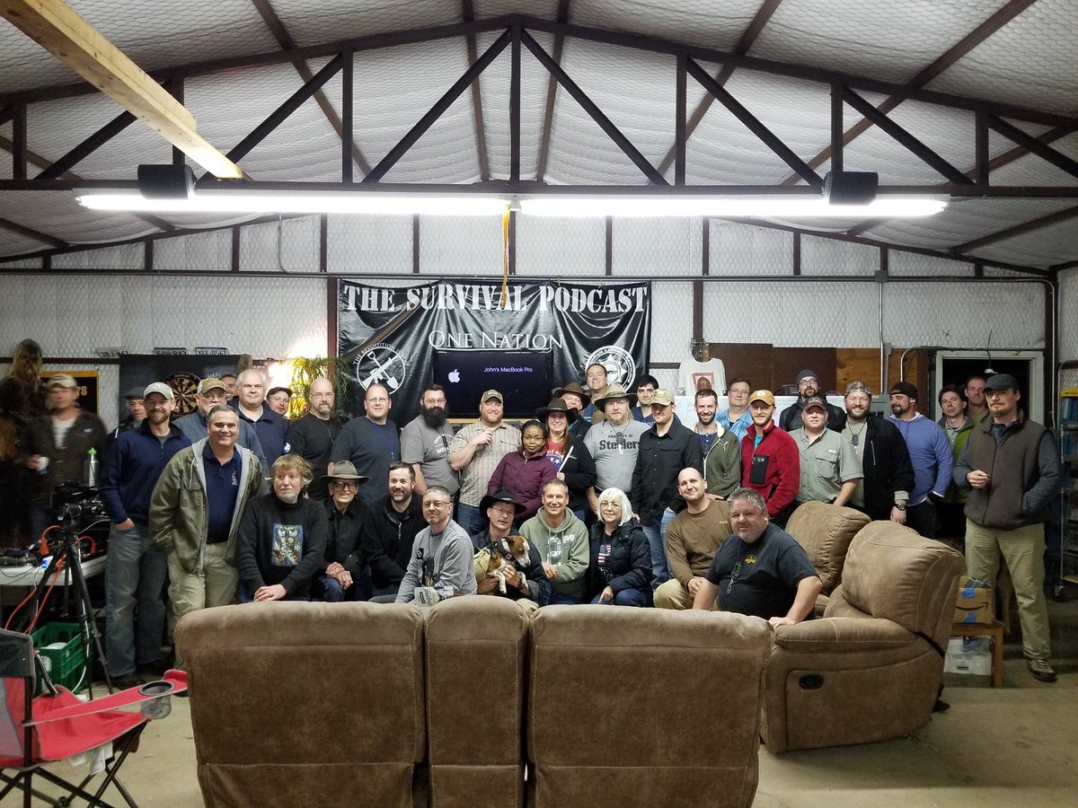 nicolesauce's tweet photo. The whole crew-- right before the mead circle began. #tsp17 https://t.co/61AwcmIkgW