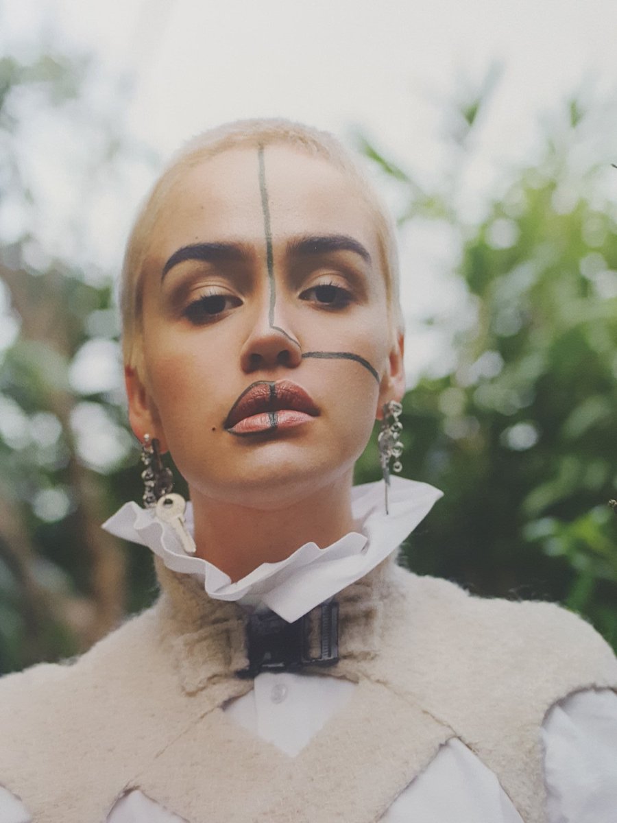 Franciska_St's tweet photo. Loved this stunning fashion photography by Bex McGill! #EXP17 https://t.co/jhWmxepGgy