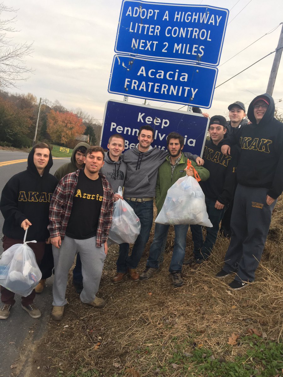 AcaciaMU's tweet photo. Yesterday we picked up trash to keep our highway nice and clean https://t.co/NNhu2xvL7J